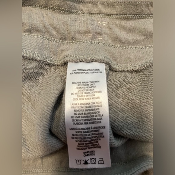X-large Calvin Klein sweats - Picture 2 of 5